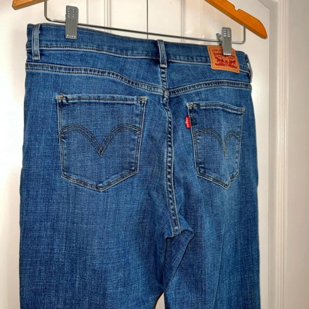 Levi’s Women’s Classic Boot size 30 Blue Denim Pre loved and in great condition - Picture 7 of 9